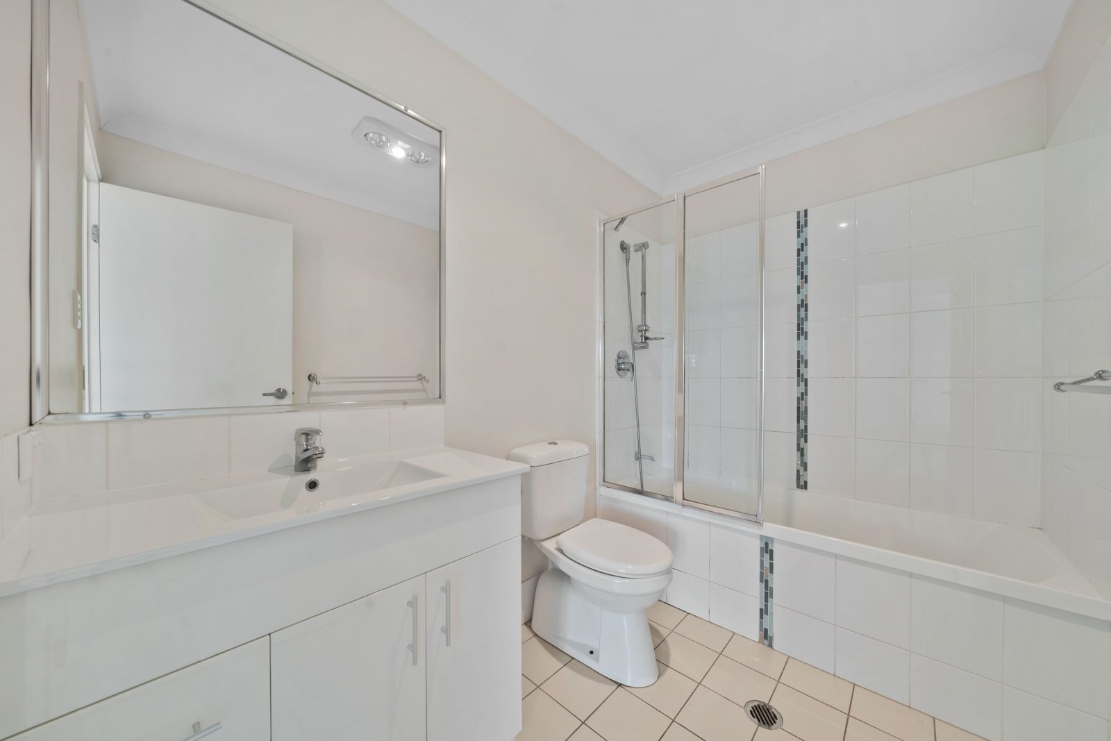 VACANT TOWNHOUSE WITH HOUSE LIKE PROPORTIONS & AFFORDABLE BODY CORPORATE FEES - OWNER SAYS SELL!