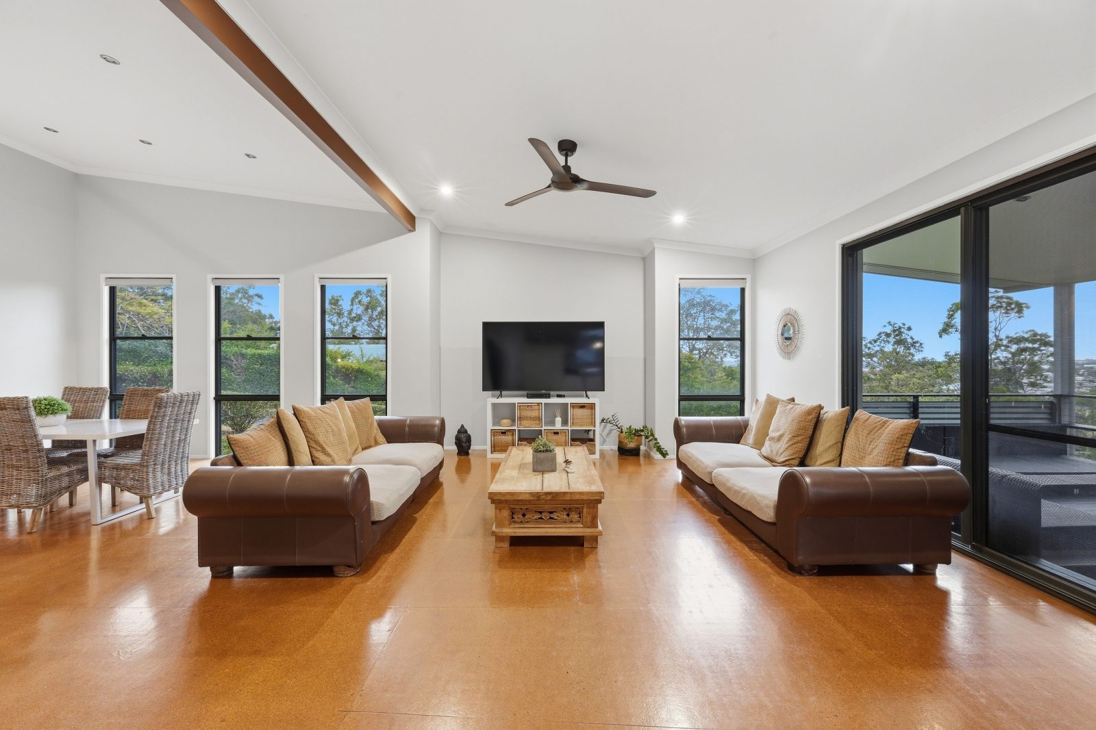 A Private Acreage Sanctuary Where Architecture, Nature & Lifestyle Meet