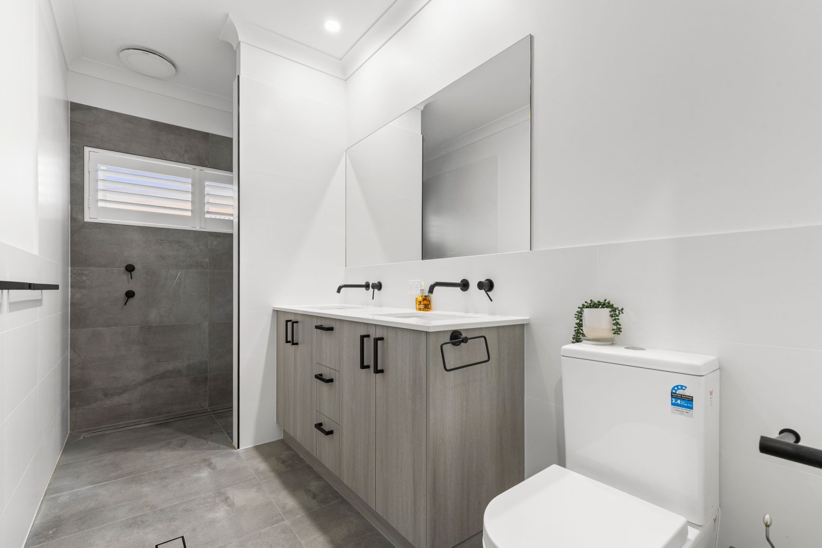 Contemporary Townhouse Living in the Heart of Everton Park
