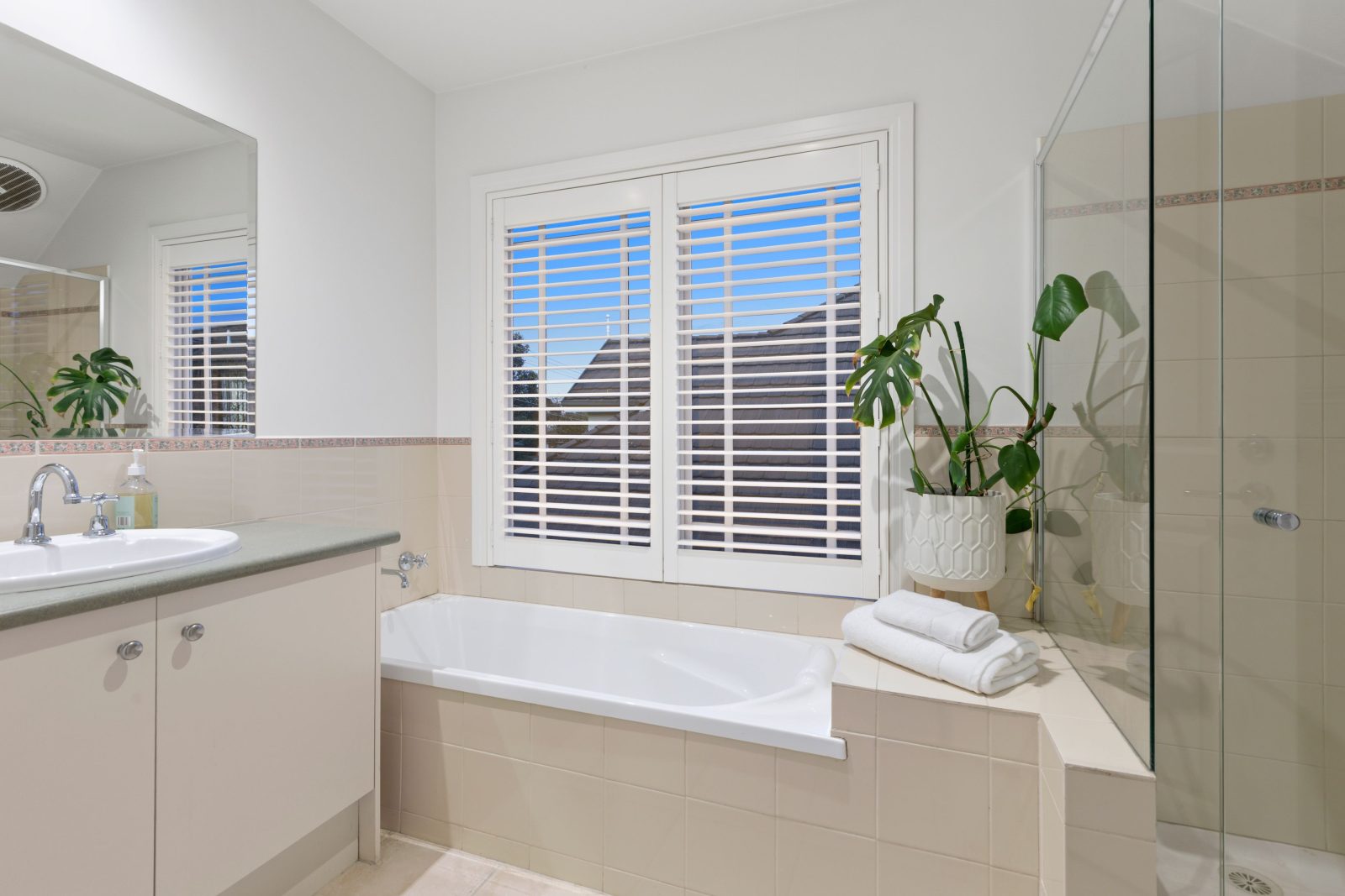 Sunlit, Spacious Beachside Living in Mentone's Heart