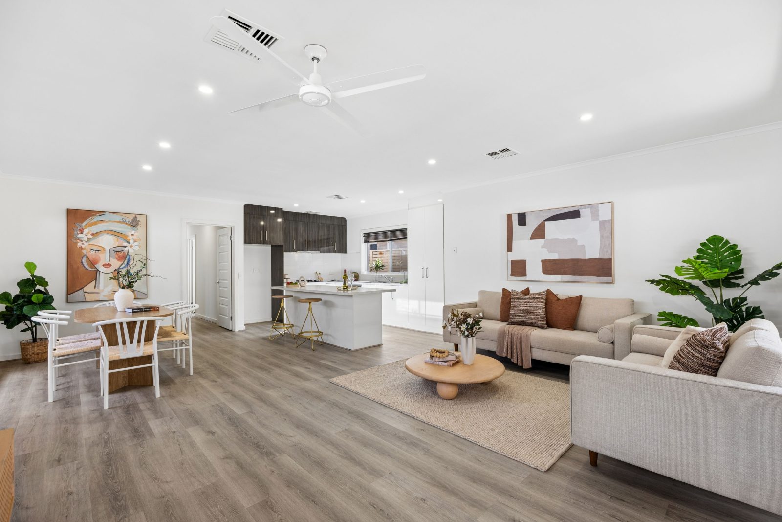 Effortless Modern Living in an Unbeatable Location