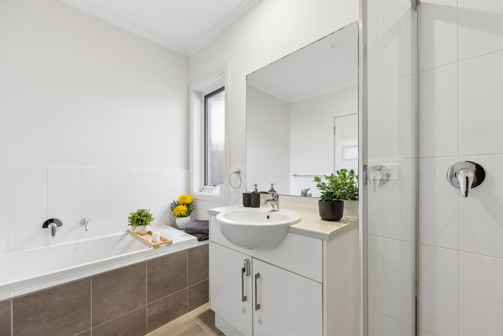 Effortless Modern Living in an Unbeatable Location