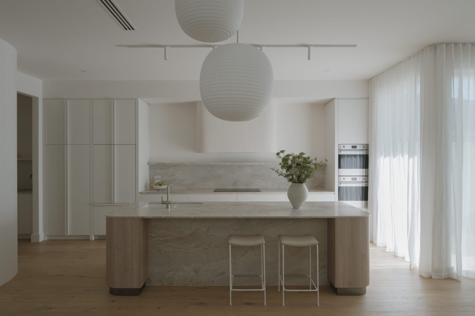 Effortless Modern Living in an Unbeatable Location