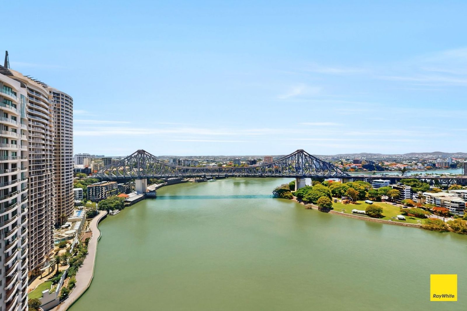 Prestigious Riverfront Living with Spectacular Story Bridge Views - 116sqm