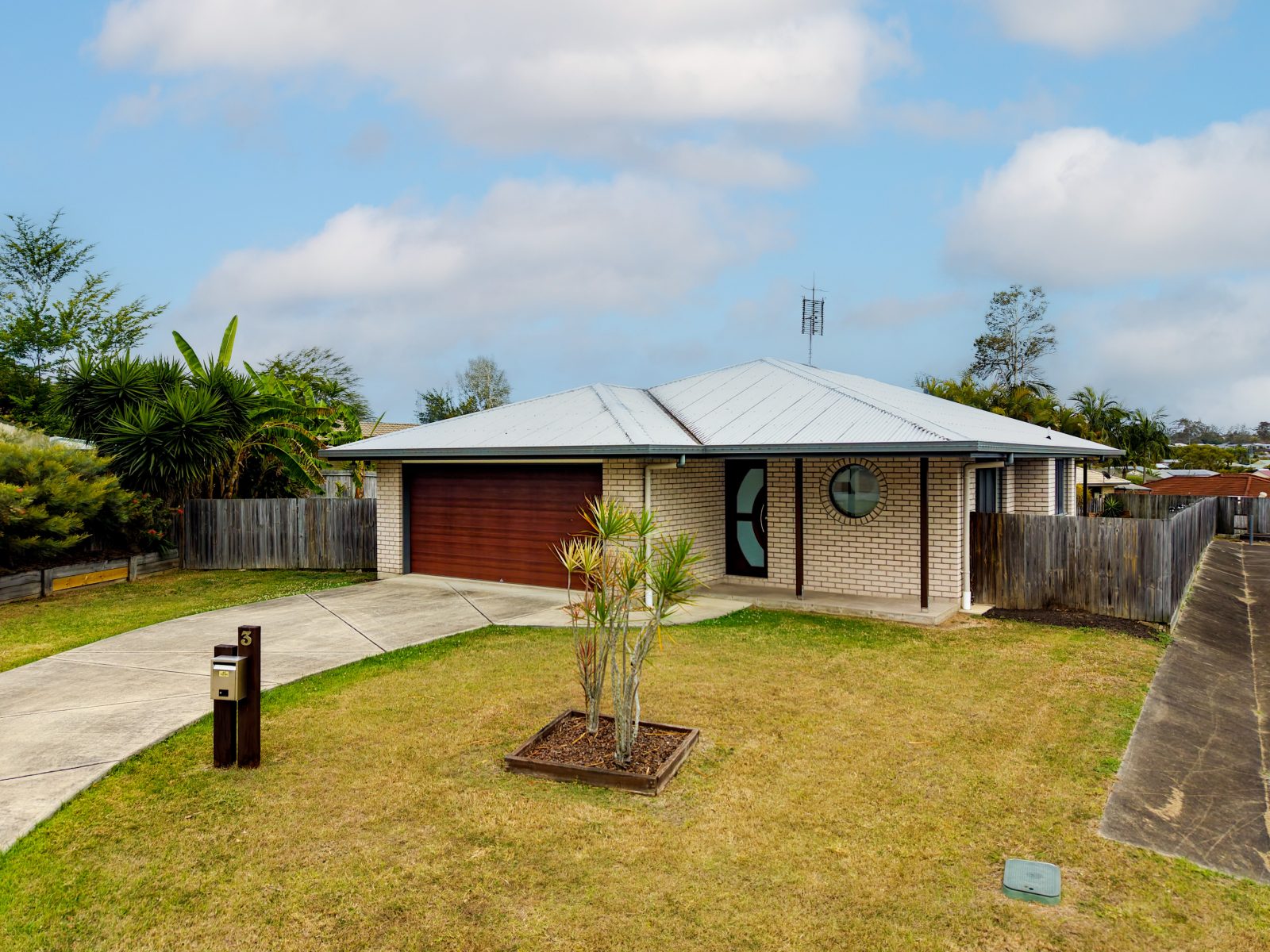 Low Maintenance Brick Home in a Quiet Cul-de-Sac