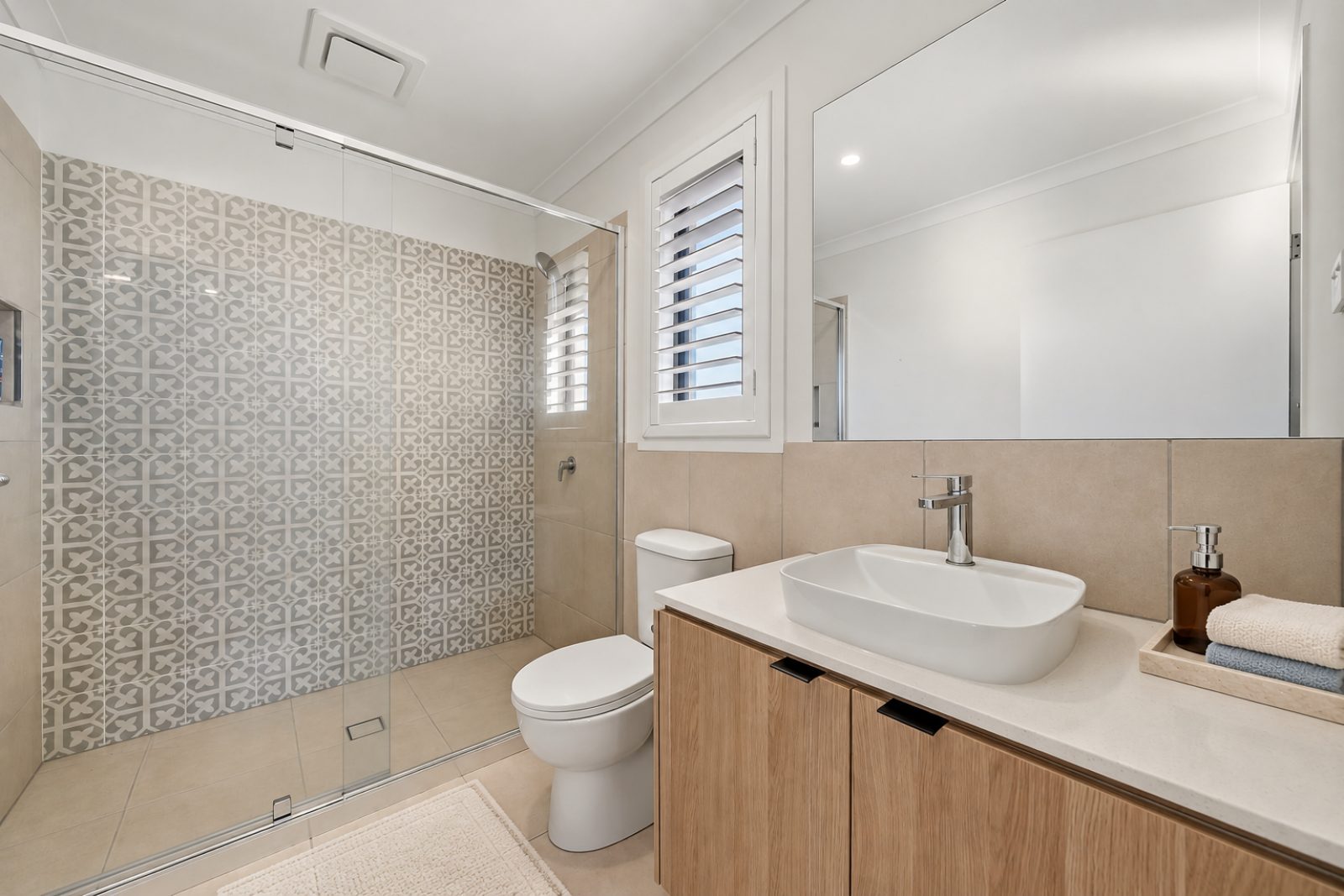 84 Carora Circuit, Clyde North VIC 3978
