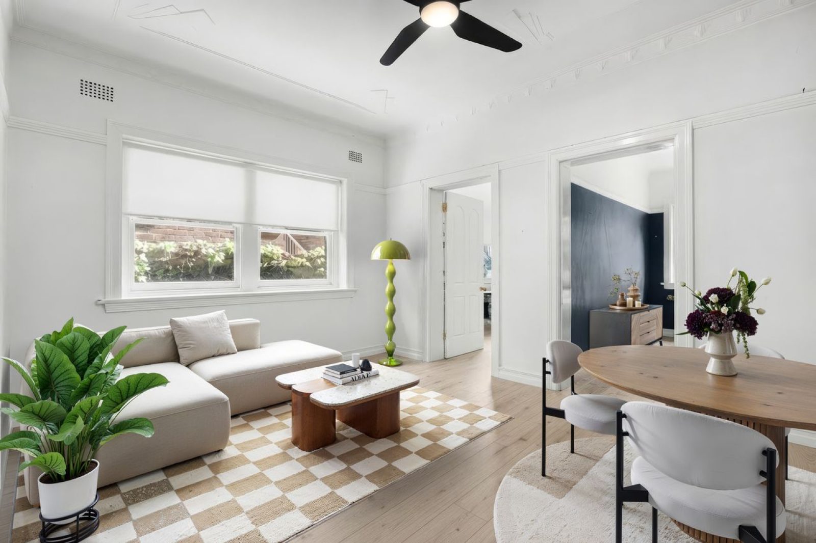 Embrace the Manly lifestyle from this light-filled Art Deco apartment, complete with a sunny garden and effortless access
