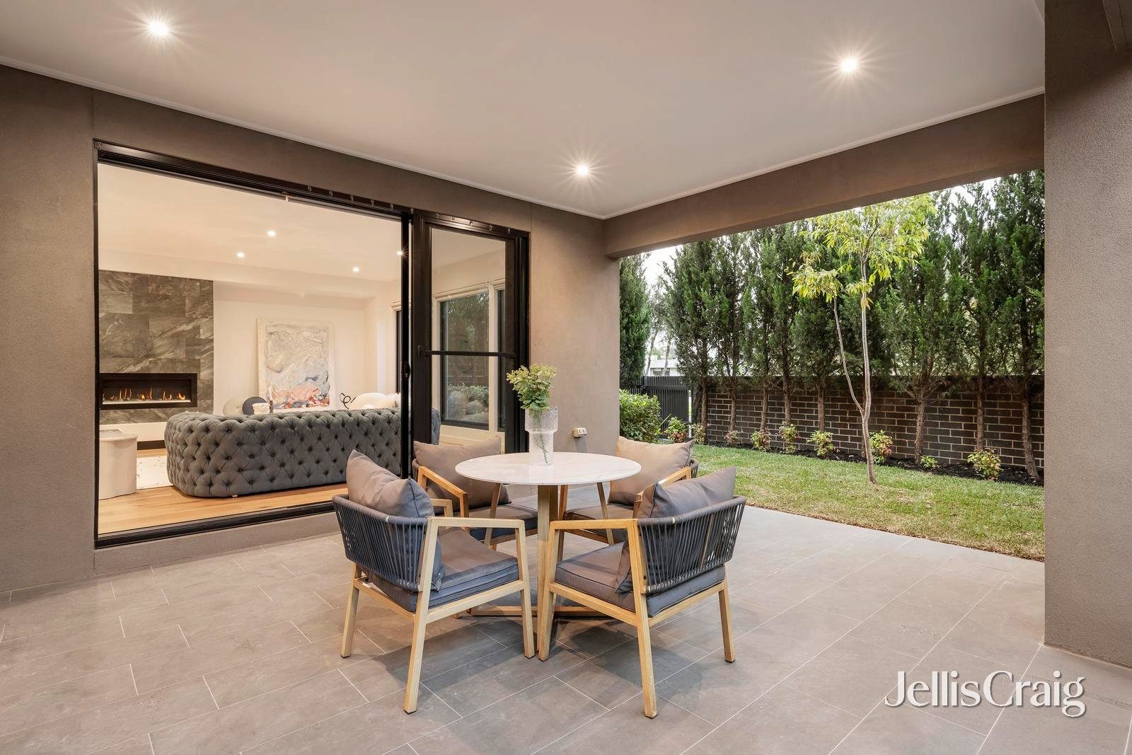 18 Park Avenue, Kew