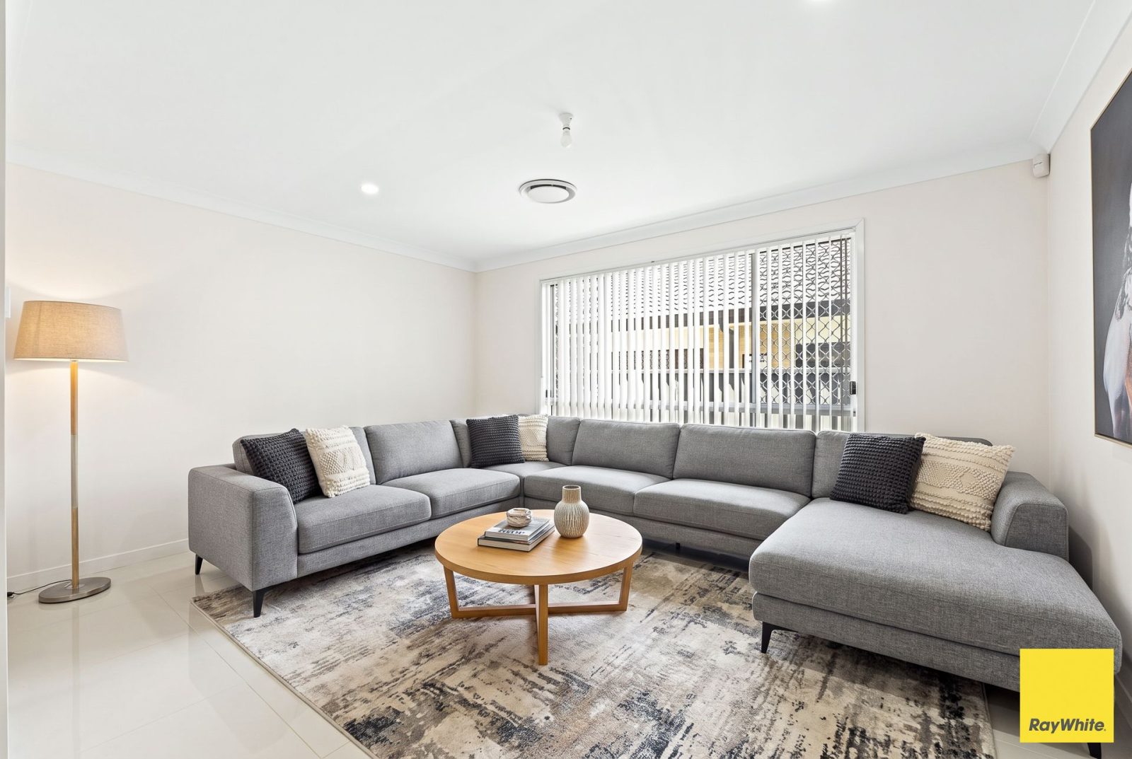 Contemporary Family Living in a Prime Gregory Hills Location