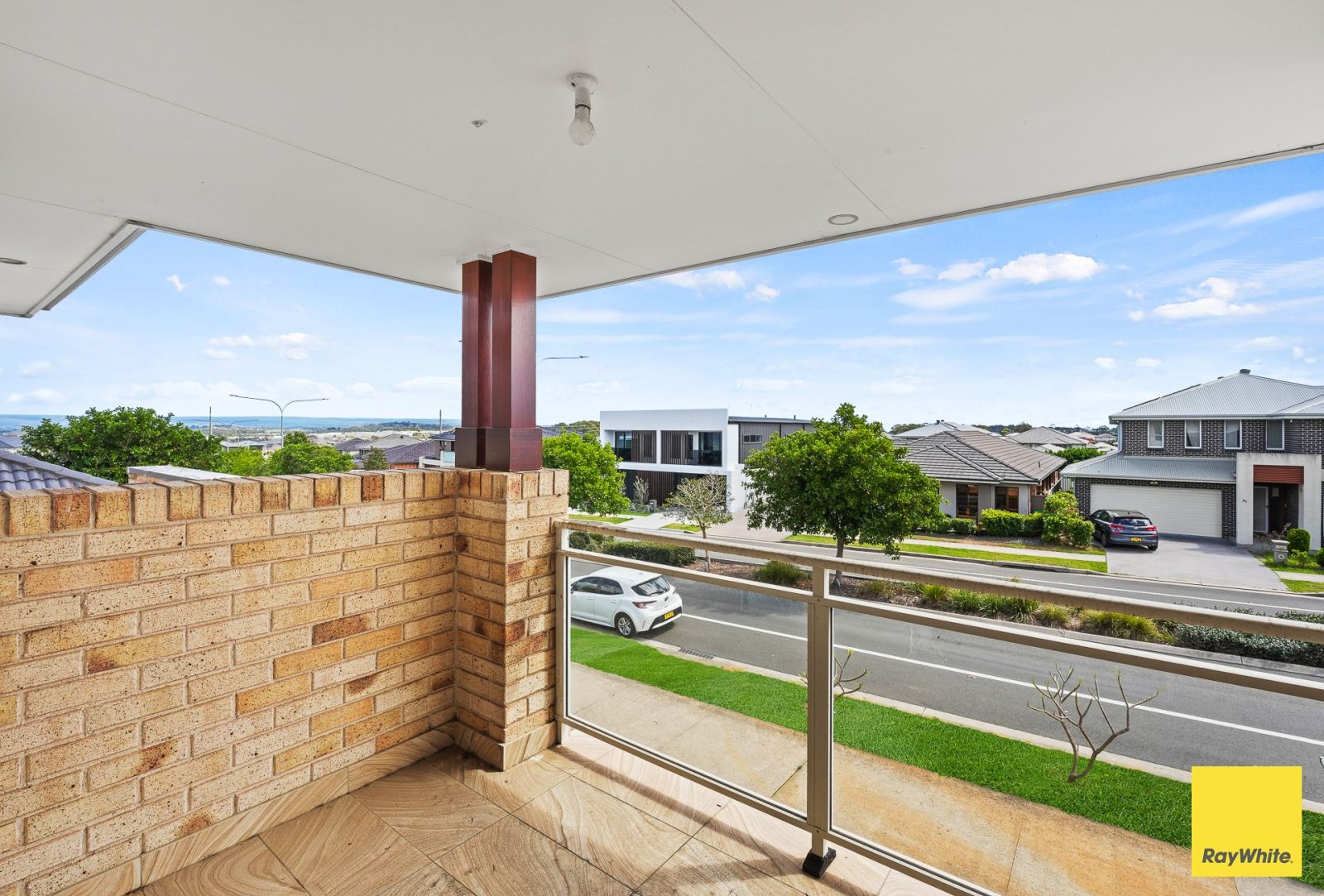 Contemporary Family Living in a Prime Gregory Hills Location