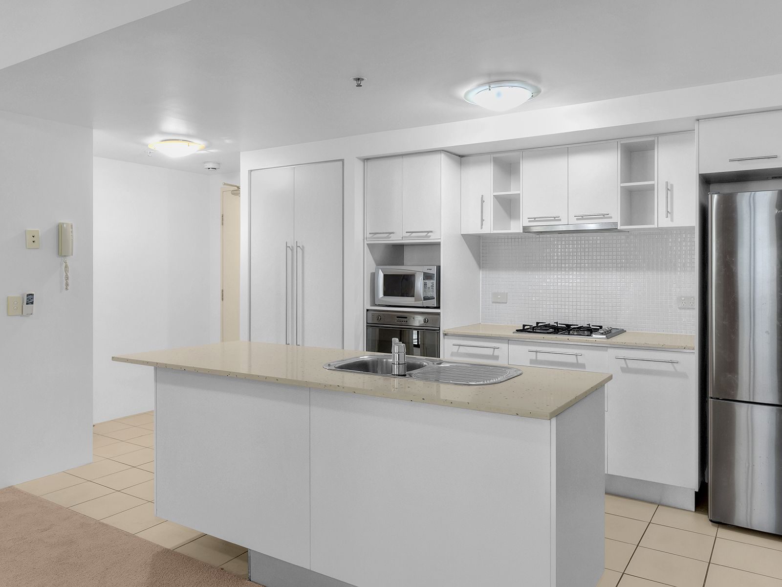 Exceptional Space - 78sqm One Bedroom Apartment with High Ceilings!