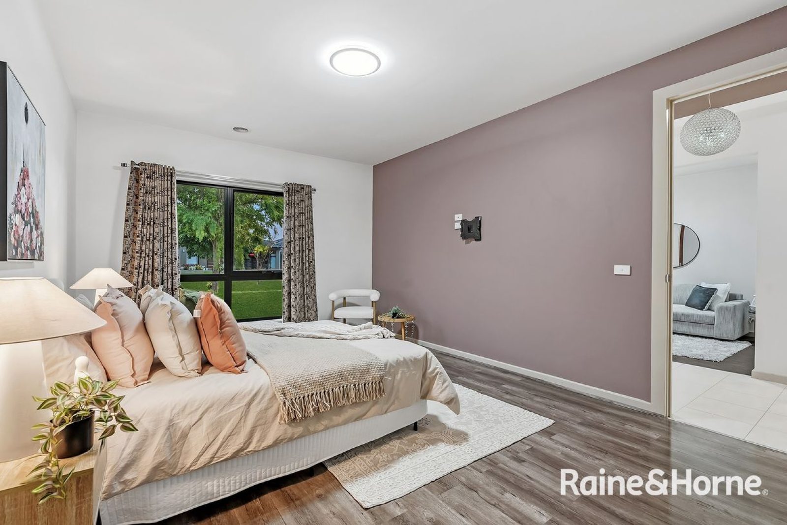 162 Heather Grove, Clyde North VIC