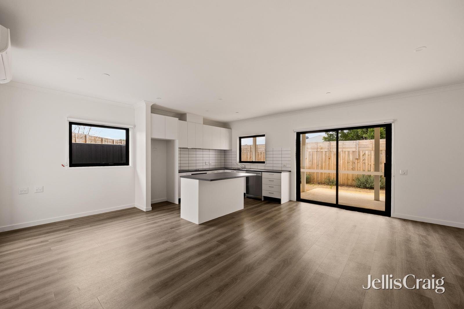 5 Windsor Place, Melton West
