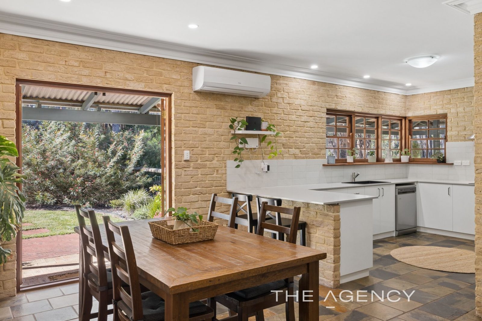 220 Cromwell Road, Sawyers Valley