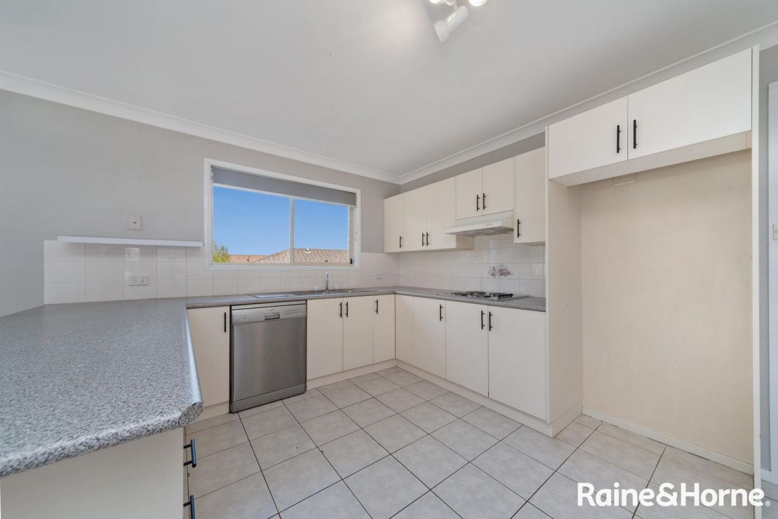 26 Endeavour Avenue, Goulburn NSW