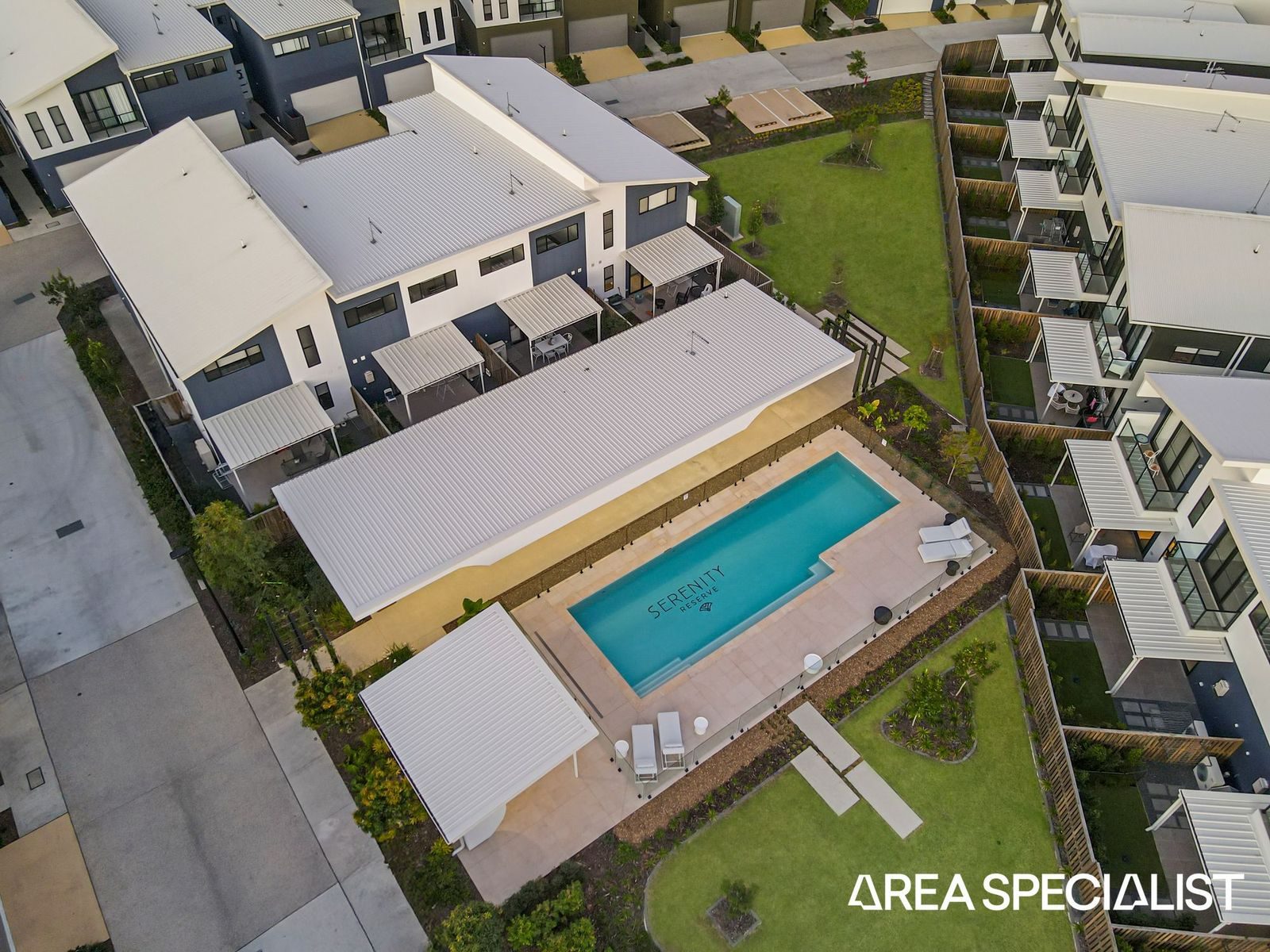 37/1 Lake Serenity Boulevard, Helensvale QLD 4212