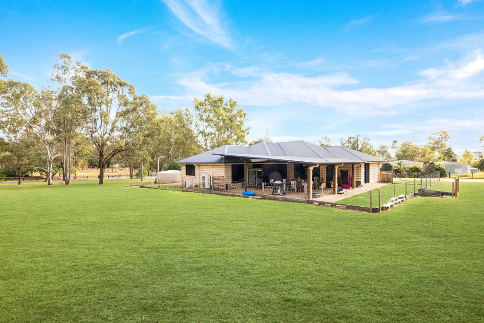 Peaceful Rural Living with Space for the Whole Family