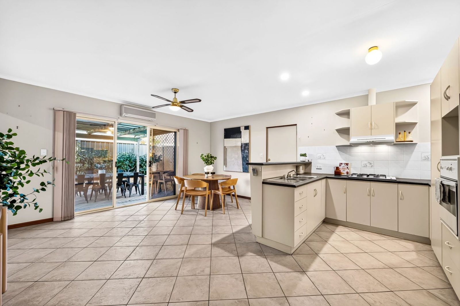 Claim your Coastal Proximity with Style in Seaton