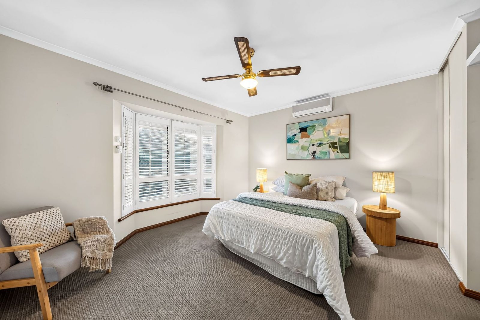Claim your Coastal Proximity with Style in Seaton