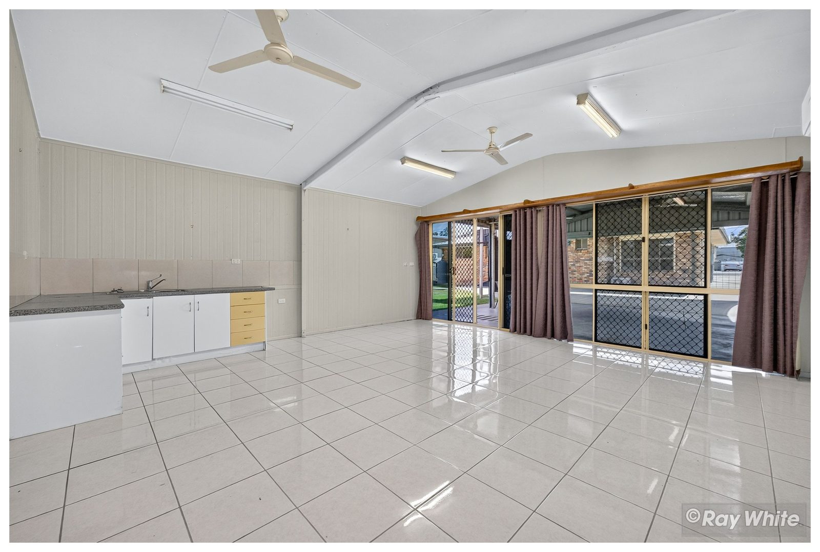 Triple Car Accommodation, Granny Flat & So Much More