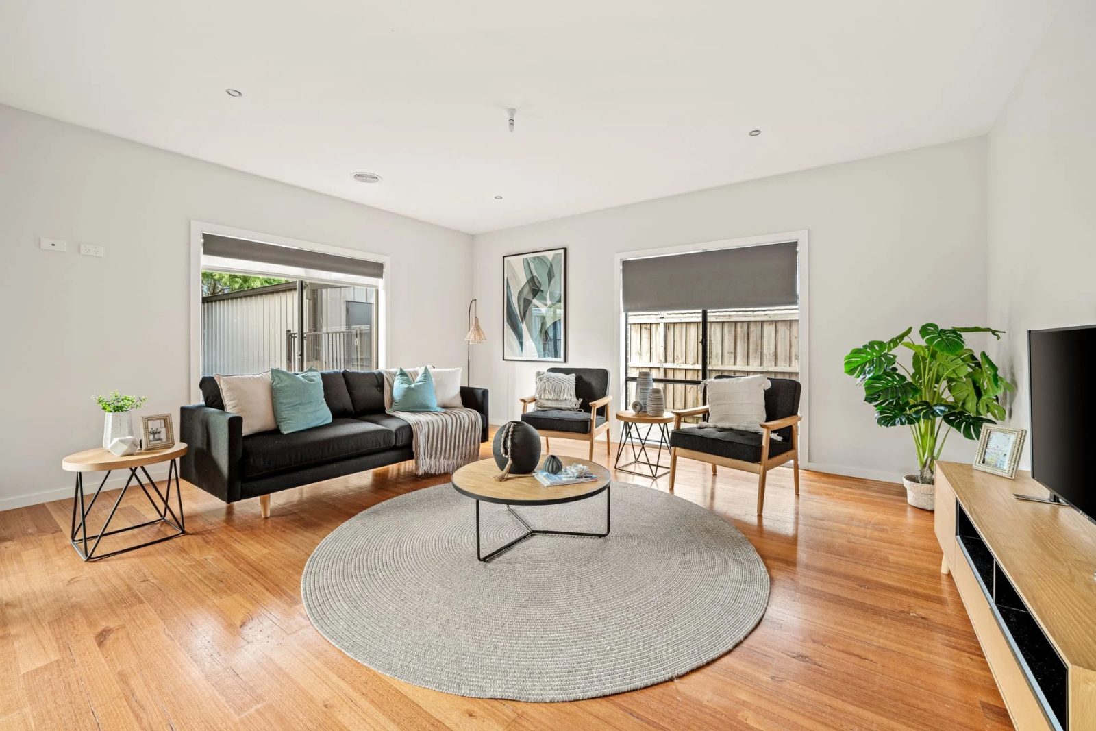 17 Royaloak Crescent, Cranbourne East