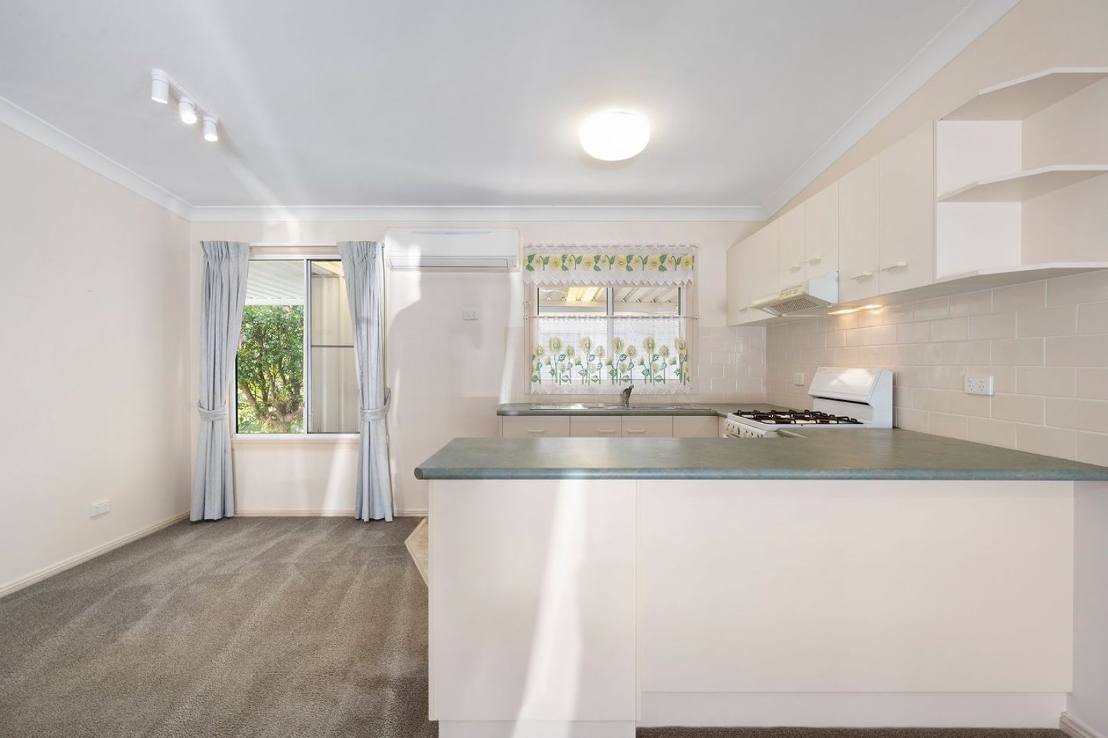 Rare Village Perimeter & Cul-De-Sac Position! Over 50's Lifestyle Living