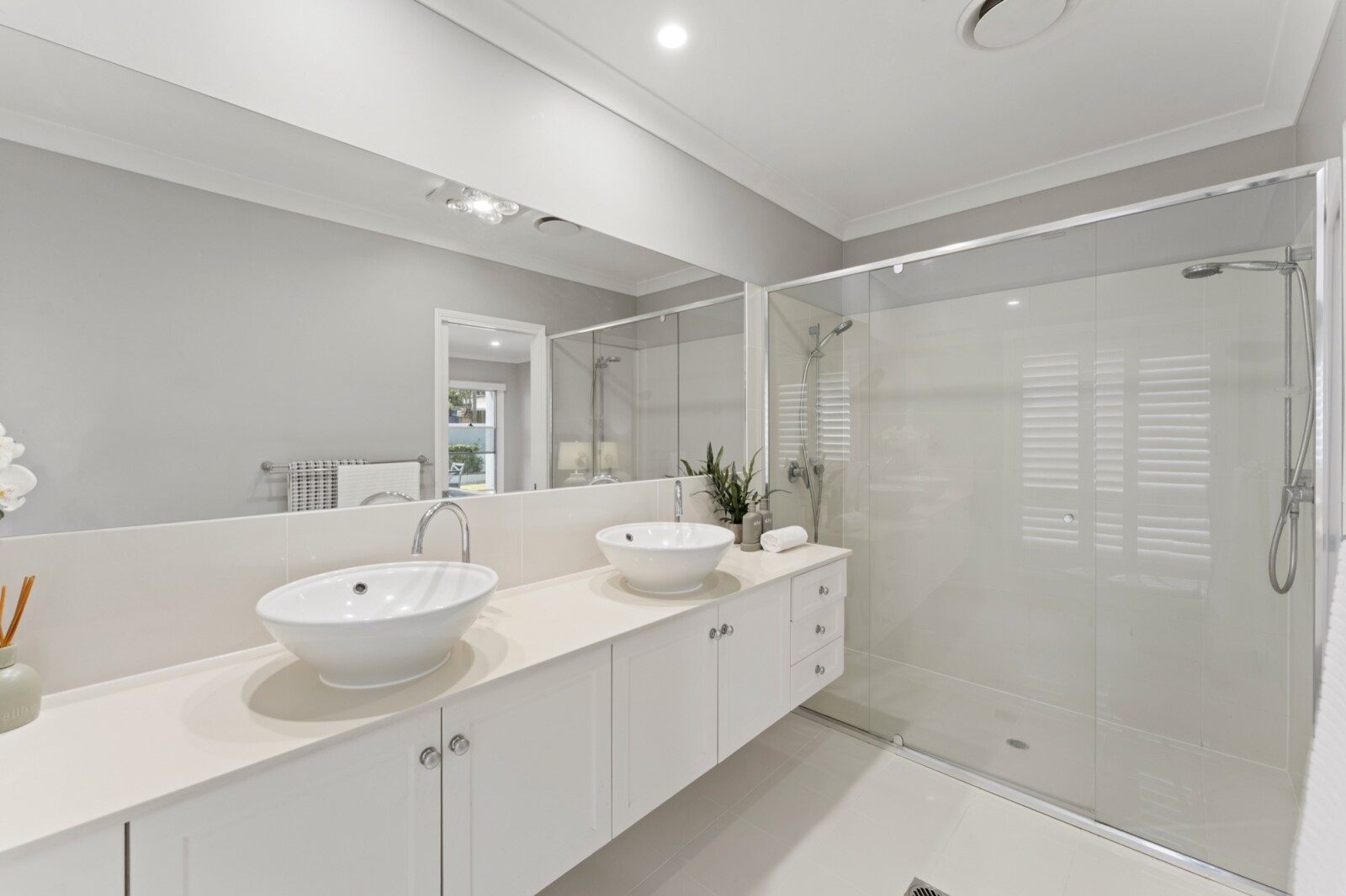 15 Brampton Close Redland Bay QLD 4165