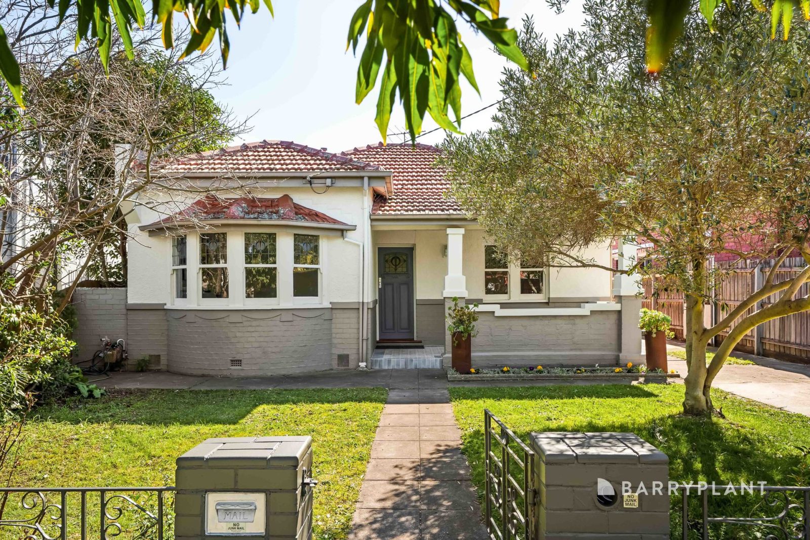 14 Gillingham Street, 
