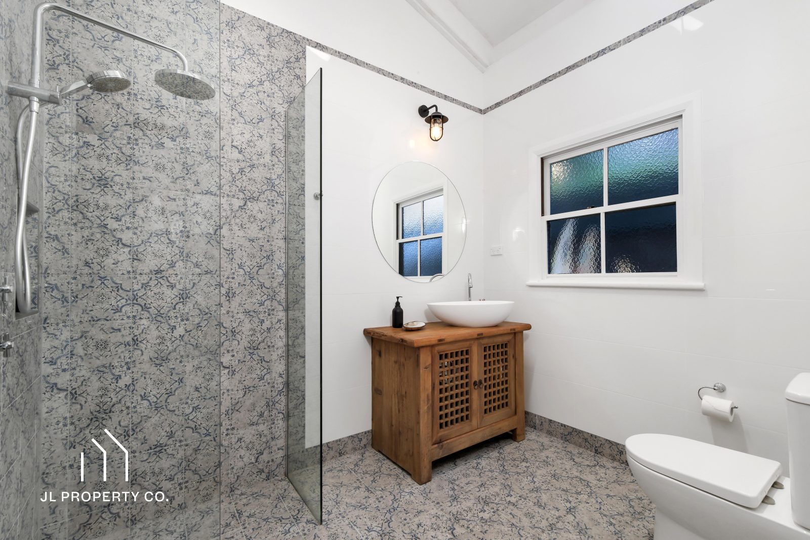 An Exceptional Coastal Sanctuary in the Heart of Pearl Beach