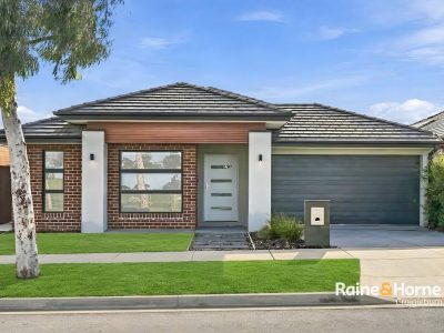 15 Oriel Road, DONNYBROOK VIC 3064