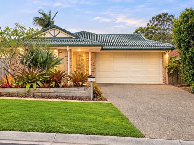 17 Augusta Crescent, FOREST LAKE QLD 4078
