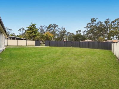 16 Fairfax Avenue, BETHANIA QLD 4205