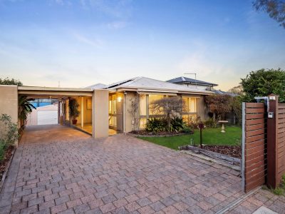 42 Dunsterville Crescent, FRANKSTON VIC 3199