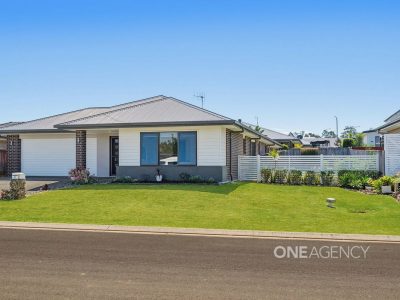 51 Litchfield Parkway, THRUMSTER NSW 2444