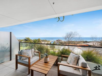 302//1 Plowman Place, FRANKSTON VIC 3199