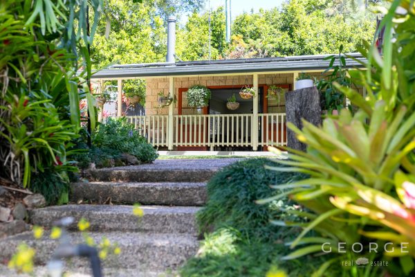 9 Church Street, POMONA QLD 4568