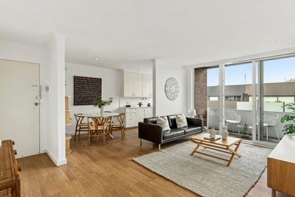 21/19 Robe Street, ST KILDA VIC 3182