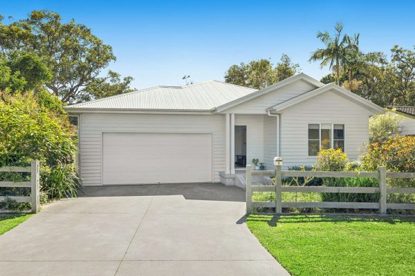 9 Three Points Avenue, MACMASTERS BEACH NSW 2251