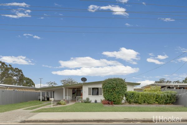 4 Sandpiper Avenue, NEW AUCKLAND QLD 4680