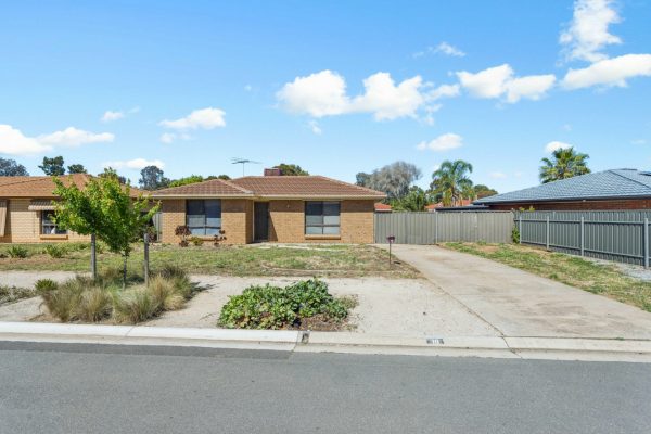 18 Boyara Crescent, PARALOWIE SA 5108