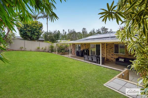 32 Urangan Court, HELENSVALE QLD 4212
