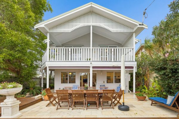 75 Kate Street, WOODY POINT QLD 4019