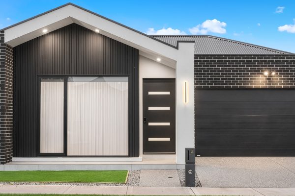9 Taggiasca Drive, WOLLERT VIC 3750