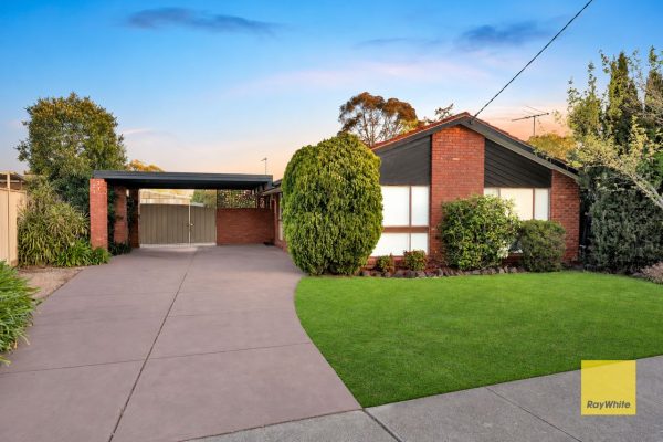 19 Lamb Grove, HOPPERS CROSSING VIC 3029