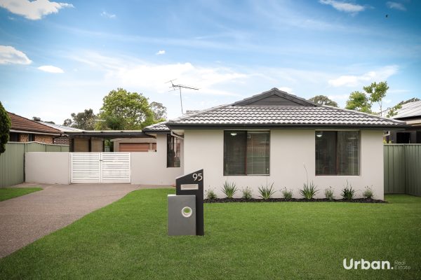 95 Colebee Crescent, HASSALL GROVE NSW 2761