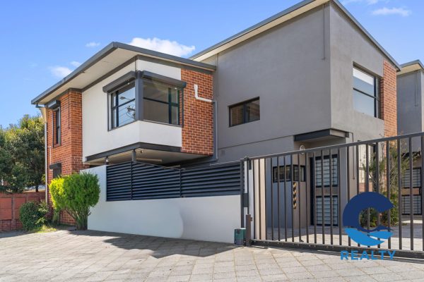 2/9 McDonald Street, OSBORNE PARK WA 6017