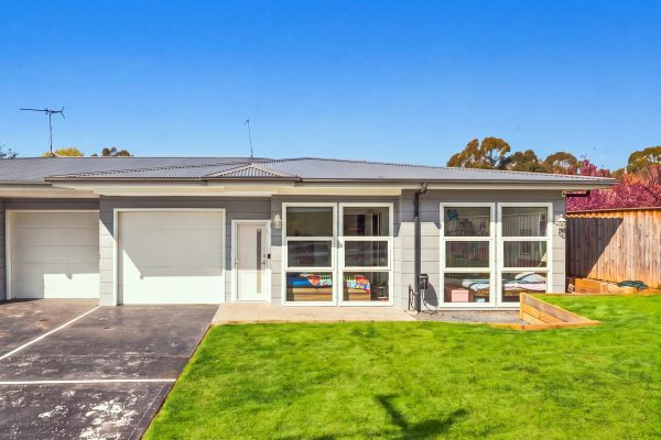 12E Remembrance Driveway, TAHMOOR NSW 2573