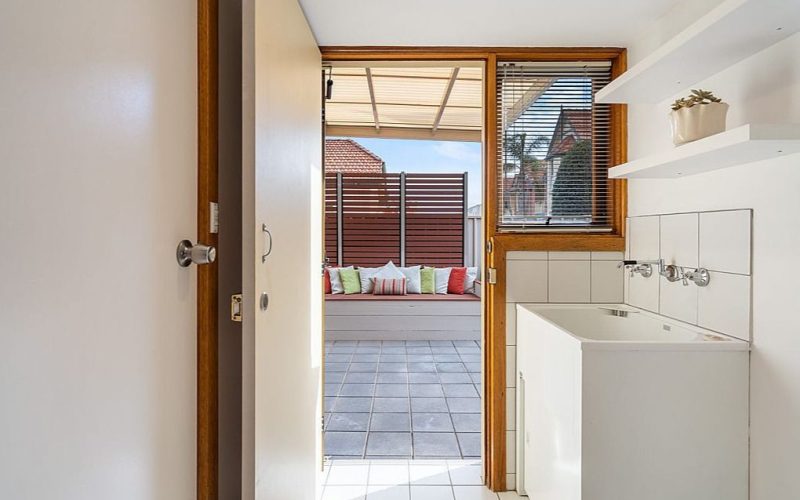 Easy Living in a Convenient Coastal Setting