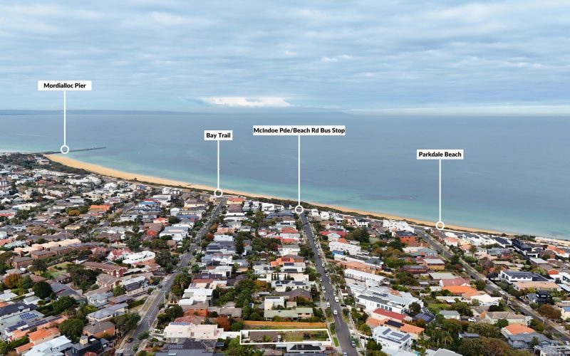 A Turnkey Coastal Lifestyle, Steps from the Bay