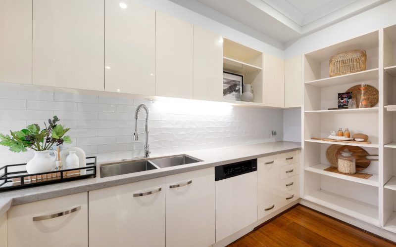 Bespoke Family Luxury in a Private Carindale Setting